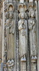 Royal Portal Chartres romanseque statue