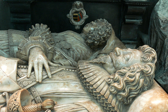 Alderman Abraham Blackleech monument - Gloucester cathedral