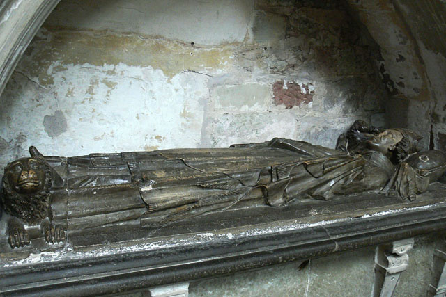 Bishop Thomas de Cobham Effigy - Worcester Cathedral