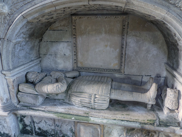 Fulk Woodhul effigy - Thenford Northamptonshire